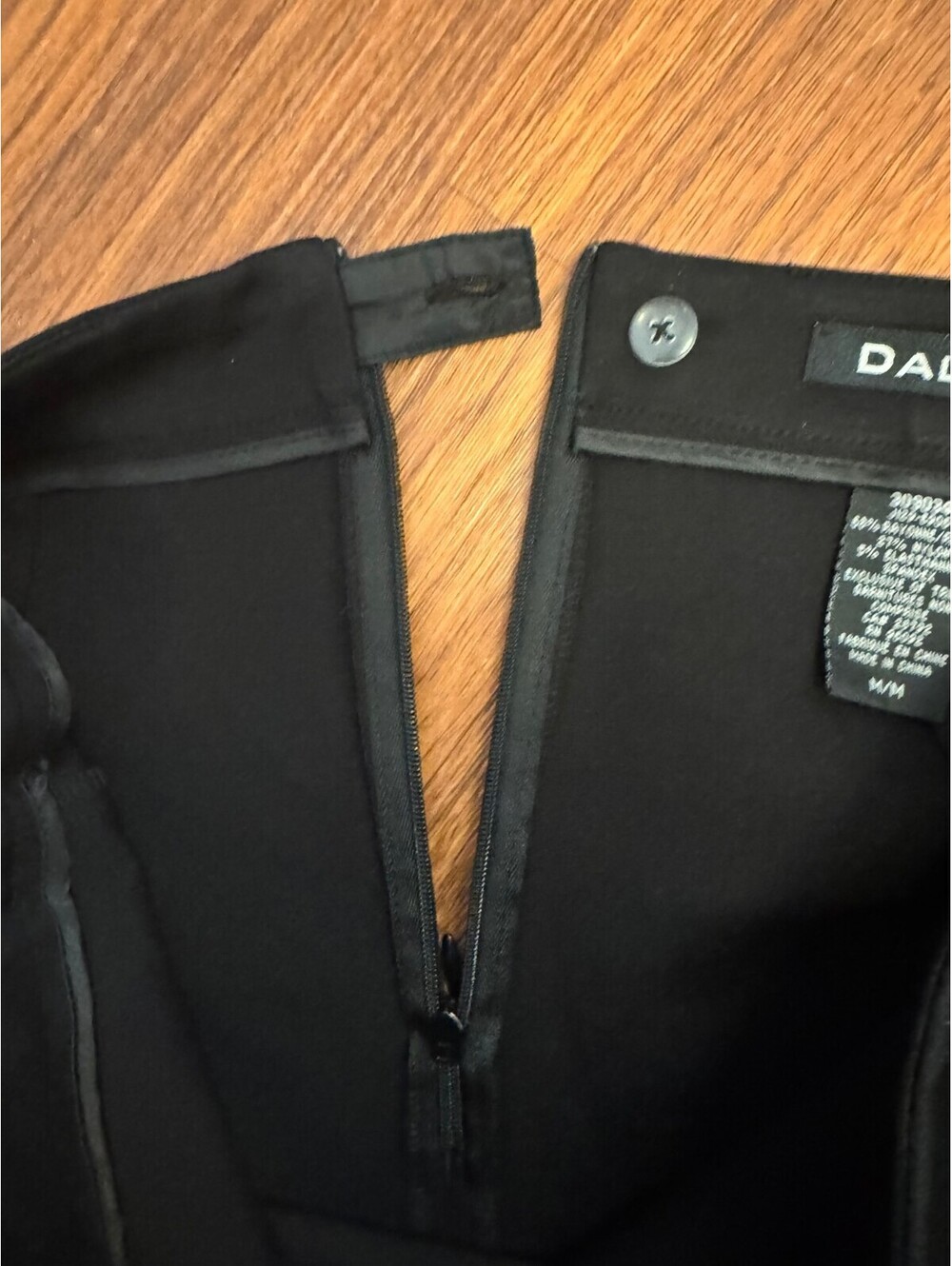 Dalia Black Pencil Skirt Women's Medium M Career Office Stretch Knee Length NWT - Picture 8 of 13